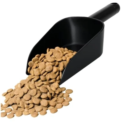 Abbildung von com four® Futterschaufel zum Portionieren von Tierfutter (26,5 cm) Sackschaufel aus Kunststoff Messschaufel für Haustiere Füllschaufel Futter und Saatgut