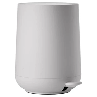 Abbildung von Zone Denmark Nova Mülleimer fürs Bad, Kosmetikeimer, Abfalleimer Badezimmer, Durchm. 23 cm, Höhe 29 Fassungsvermögen 5 Liter, Soft Grey
