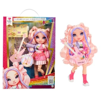 Abbildung von Rainbow High Junior Rock Band Bella, Pink 23 cm Modepuppe mit Bassgitarre, Individuell Aufklebern Gestaltbar, Beweglich, Süßes Spielzeug für Kinder ab 4 Jahren