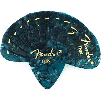 Abbildung von Fender Premium Celluloid 351 Shape Picks, dünn, Ozeantürkis, 12er Pack