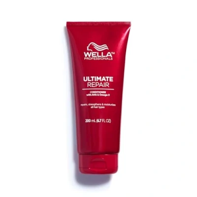 Abbildung von Wella Professionals Ultimate Repair tiefenwirksamer Conditioner reparierende Haarspülung mit AHA und Omega 9 feuchtigkeitsspendende Spülung für strapaziertes Haar 200 ml