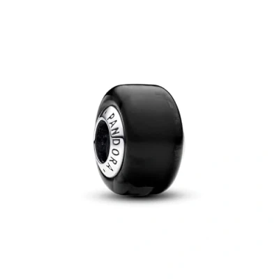 Abbildung von PANDORA Moments Schwarzes Murano Glas Mini Charm aus Sterling Silber, Kompatibel Armbänder, 793117C00