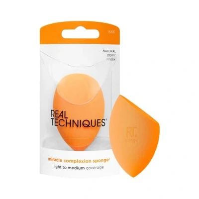 Abbildung von Real Techniques Make Up Sponge Pack of 1 x Piece