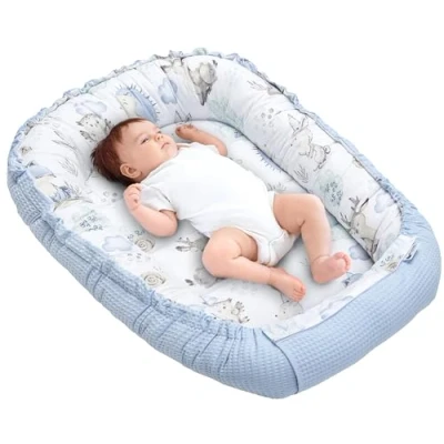 Abbildung von Medi Partners Babynest Kuschelnest Babynestchen 100% Baumwolle Waffle Nestchen Reisebett für Babys Säuglinge 100x60x15cm Sicherer Verschluss (‎Hirsch und Igel mit hellblau Waffle)