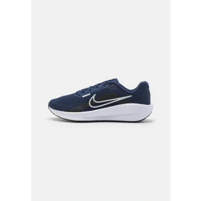 Abbildung von Nike Performance Downshifter 13 Laufschuh Neutral, Herren, Größe: 40, Midnight navy/pure platinum/black/white Schuhe