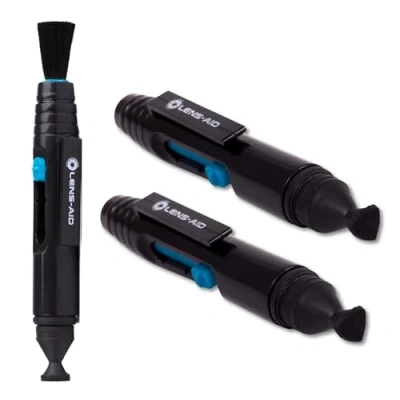 Abbildung von Lens Aid Doppel Reinigungsstift mit Pinsel und 2X Samt Pad zur Reinigung von Objektiv, Linsen, Filter, Kamera, DSLR, Optik, Reinigungspinsel Cleaning Pen