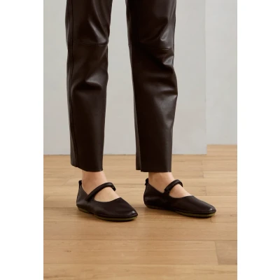 Abbildung von Camper Damen Right Nina K201365 Mary Jane, Schwarz 019, 37 EU