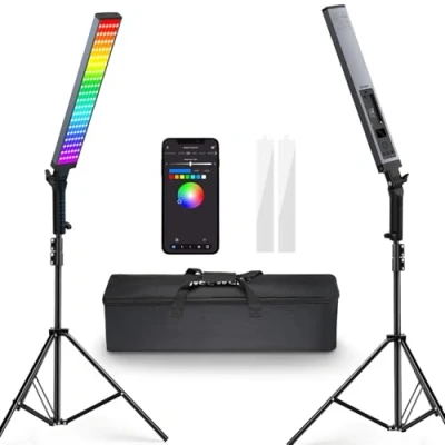 Abbildung von NEEWER RGB Videoleuchte Lichtstab Set, Fotografie 2er Pack LED Videolicht mit Ständer, Diffusoren, 3250Lux dimmbarer Stab 2500 10000K CRI95+/TLCI97+ APP/2,4G/Panel Steuerung für Live/Videos/Vlog BH20C