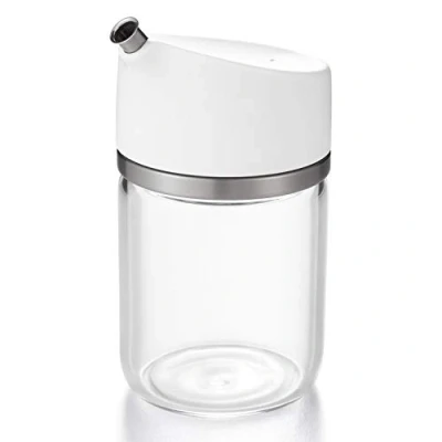 Abbildung von OXO Good Grips Ölspender aus Glas, 150 ml für präzises Dosieren von Olivenöl