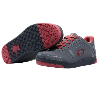 Abbildung von O&#039;NEAL Pinned Flat Pedal Mountainbike Schuhe I MTB Downhill Freeride Hoher Grip, perfekte Passform Herren &amp; Damen mit verstärkter Zehenkappe Grau Rot 39