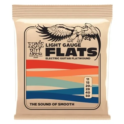 Abbildung von Ernie Ball Flats, Flatwound Saiten für E Gitarren Light, 11 50