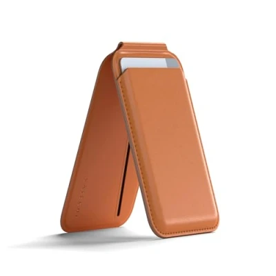 Abbildung von SATECHI Magsafe Wallet und Double Flap Stand mit Magnetfunktion, iPhone 4 Kartenfächern, Frontklappe NFC Pass Through für 16, 15, 14, 13, 12 Vegan Leder, Orange