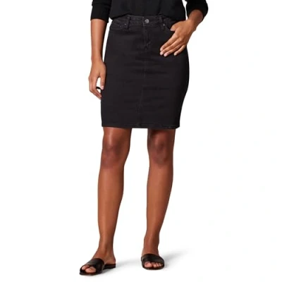 Abbildung von Amazon Essentials Damen Klassischer 5 Pocket Jeansrock (erhältlich in Übergröße), Schwarze Waschung, 34