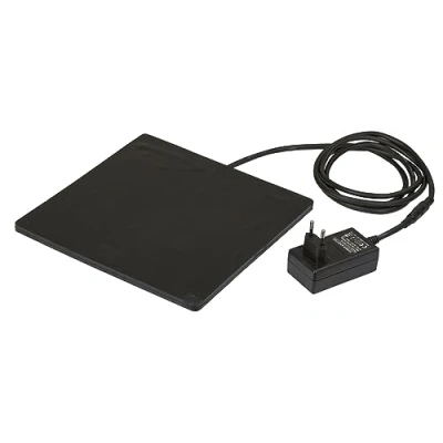 Abbildung von Kerbl Gummi Heizplatte 24x24x0,7 cm (für Kleintiere und Geflügeltränke, 24 V, robust witterungsbeständig, Kabellänge 2 m) 70239, 1 Stück (1er Pack)