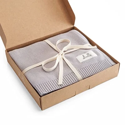 Abbildung von Livella Babydecke aus 100% Bio Baumwolle, Premium Strickdecke samt weich und atmungsaktiv, Ideal für zarte Babyhaut, Oeko TEX Standard 100 GOTS Zertifiziert (Grau)