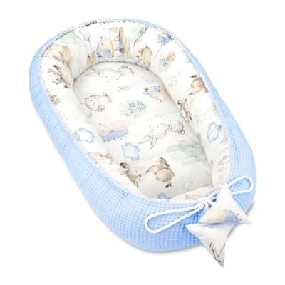 Abbildung von Babynest Neugeborene Nestchen Baby 90x50 cm Kokon Handmade zweiseitig aus Baumwolle Waffel mit Babynestchen Tiere Blau