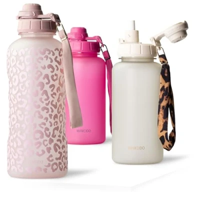 Abbildung von MAMEIDO Trinkflasche 2l mit Strohhalm &amp; Zeitmarkierung als Trinkerinnerung, Wasserflasche auslaufsicher, Sportflasche BPA frei, Gym Water Bottle, Flasche aus Tritan (Wild Candy, 2000ml)