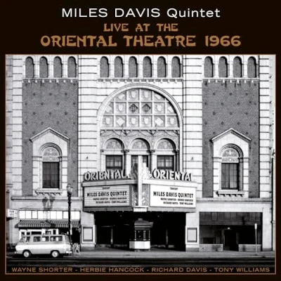 Abbildung von Live At The Oriental Theatre 1966 (Limited Gatefold Edition) [Vinyl LP]