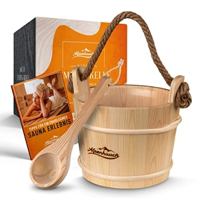 Abbildung von ALPENHAUCH Sauna Eimer mit Kelle [100% Naturholz] Edler Saunakübel komfortablem Hanftrageseil Langlebiges Zubehör Aufgusseimer Set inkl. Praktischem Büchlein Wellness Saunaeimer