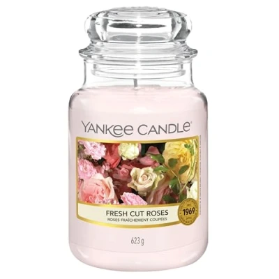 Abbildung von Yankee Candle Duftkerze im Glas (groß) Fresh Cut Roses Kerze mit langer Brenndauer bis zu 150 Stunden Perfekte Geschenke für Frauen
