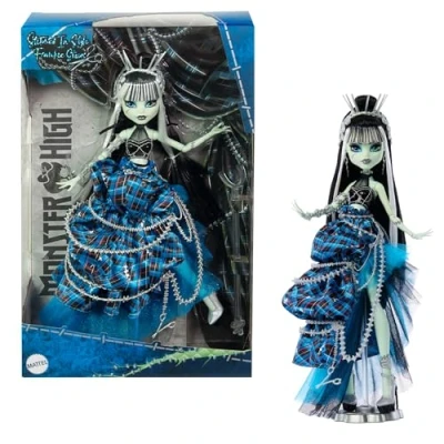 Abbildung von Monster High Stitched in Style Frankie Stein Ghul Puppe im detailgetreuem Look, sichtbaren Nähten und Rüschenrock Patchwork Stilettos, für Fans Sammler, HRL66