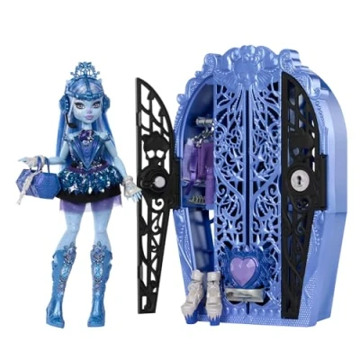 Abbildung von Monster High Skulltimate Secrets Puppen und Accessoire Set, Mysteries Abbey Bominable mit Kleiderschrank mehr als 19 Überraschungen inklusive Kleidung, HXH87