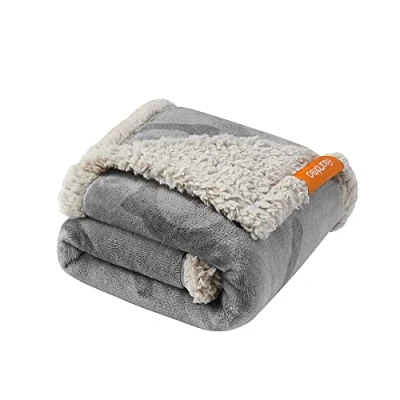 Abbildung von Feandrea wasserdichte Hundedecke, Sherpa Fleece Haustier Decke für Minihunde, Katzen, 73 x 63 cm, S, maschinenwaschbar, beidseitiger Sofabezug Schutz, grau PPB029G01