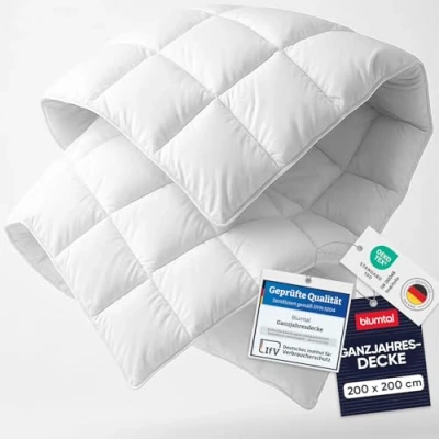 Abbildung von Blumtal Ganzjahresdecke 200x200 cm Oeko TEX zertifizierte Bettdecke Ganzjahr Alljahresdecke Steppbettdecke waschbar 95 C Füllmegne 300 GSM mit Eckhalterung
