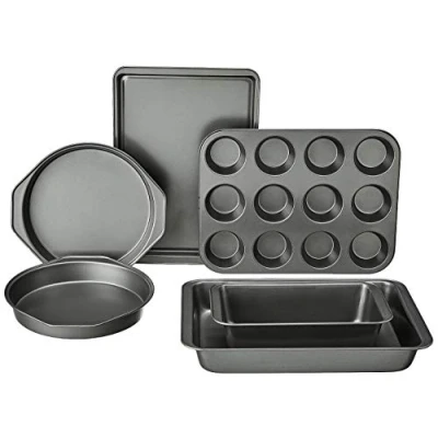 Abbildung von Amazon Basics Backformen Set, antihaftbeschichtet, 6 Stück, 40.5 cm x 28.5 15cm