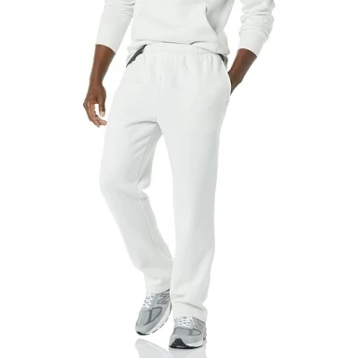 Abbildung von Amazon Essentials Herren Fleece Jogginghose mit offenem Saum (erhältlich in Übergrößen), Weiß, L