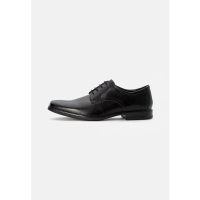 Abbildung von Clarks Howard WALK Schnürer black, Herren, Größe: 39.5, Black Schuhe