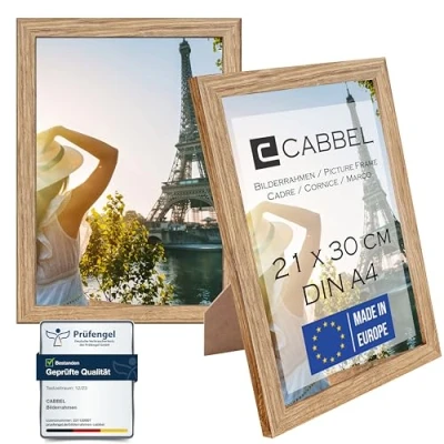 Abbildung von CABBEL Zweierpack (2 Stk.) Bilderrahmen DIN A4 21x30 MDF Holz Rahmen in Eiche mit bruchsicherem Plexi Glas/Modern