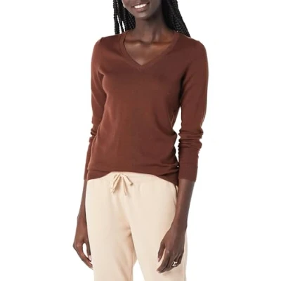 Abbildung von Amazon Essentials Damen Leichter, Langärmeliger Pullover Mit V Ausschnitt, Klassischer Schnitt (Erhältlich In Übergröße), Toffee Braun, L