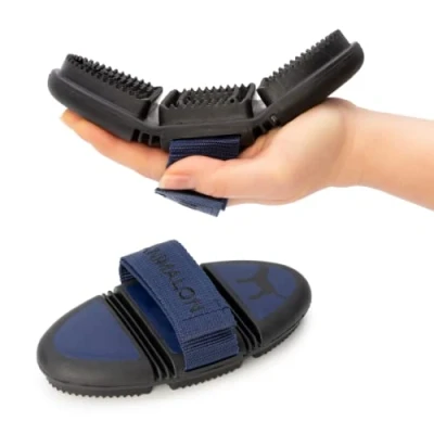 Abbildung von Animalon Kurzhaar Striegel für Hunde Fellwechsel Helfer beim Hund mit innovative Hundebürste schonende Fellpflege (Striegel klein, Blau)