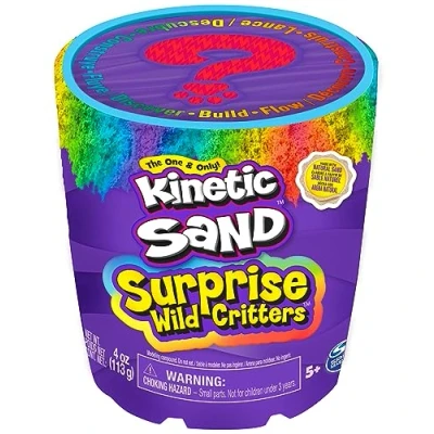 Abbildung von Kinetic Sand Surprise 113 g Farbiger magischer kinetischer aus Schweden mit Tierfigur und Accessoires für kreatives Indoor Sandspiel, Kinder ab 3 Jahren