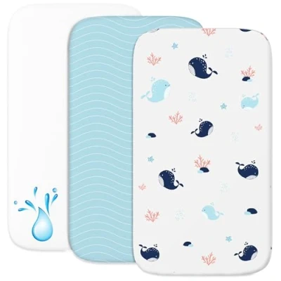 Abbildung von 2X Spannbettlaken aus 100% Baumwolle mit Gummiband 1X Matratzenschoner wasserdichtem Material 3er Set 50x83cm Ozean