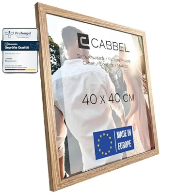 Abbildung von CABBEL Bilderrahmen 40x40 cm, Eiche, stabiles MDF Holz Rahmen, bruchsicherem Plexi Glas, zum Aufhängen, ideal für Fotos/Bilder/Collage