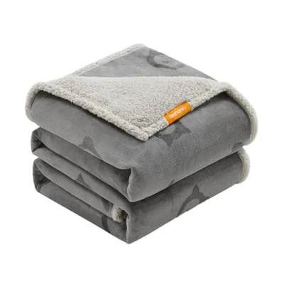 Abbildung von Feandrea wasserdichte Hundedecke, Sherpa Fleece Haustier Decke für extra große Hunde und Menschen, Katzen, 229 x 203 cm, XXXL, maschinenwaschbar, beidseitiger Sofabezug Schutz, grau PPB090G01