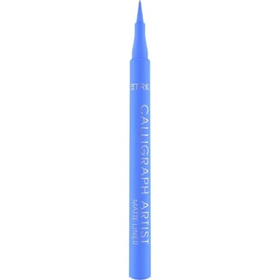 Abbildung von Catrice Calligraph Artist Matte Liner, Eyeliner, Nr. 020, Blau, sofortiges Ergebnis, farbintensiv, matt, vegan, ohne Mikroplastikpartikel, Nanopartikel frei, Parfüm, 1er Pack (1.1ml)