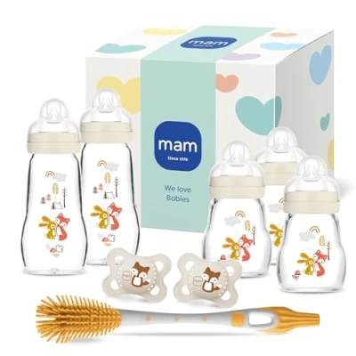 Abbildung von MAM Feel Good Glass Bottle Premium Set 0+ Mon Babyflaschen für Neugeborene 94% Akzeptanz stillfreundlich 5 Glasflaschen &amp; 2 Original Schnuller, 1 Soft Brush Flaschenkorb beige