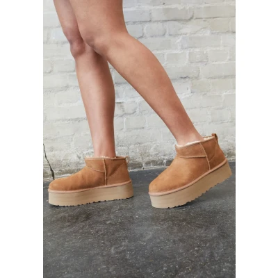 Abbildung von UGG Classic Ultra MINI Platform Ankle Boot, Damen, Größe: 36, Chestnut Schafsleder
