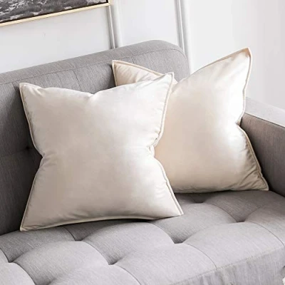 Abbildung von MIULEE 2er Set Samt Kissenbezug Weihnachtstag Flansch Kissenhülle Dekorative Sofakissen Dekokissen Umwickelte Kante Kissenbezüge Zierkissenbezug für Sofa Wohnzimmer Schlafzimmer 45x45 cm Creme weiß