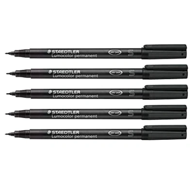Abbildung von Staedtler Folienstift Lumocolor permanent, wisch und wasserfest auf fast allen Flächen, Linienbreite S 0,4 mm, nachfüllbar, lange Lebensdauer, 5 schwarze Universalstifte, 313 9X