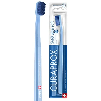 Abbildung von Curaprox Zahnbürste CS 5460 Ultra Soft Handzahnbürste für Erwachsene mit CUREN Borsten Hellblau Blau