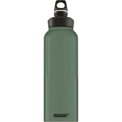Abbildung von SIGG Alu Sport Trinkflasche WMB Traveller Leaf Green Klimaneutral Zertifiziert Für Kohlensäurehaltige Getränke Geeignet Auslaufsicher Federleicht BPA frei Grün 1,5L