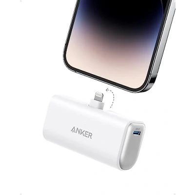 Abbildung von Anker 621 Powerbank mit integriertem Lightning Stecker, 5.000 mAh MFi zertifizierter 12W externer Handyakku, kompatibel iPhone 14/14 Pro / 14 Plus Max, 13 und 12 Serie