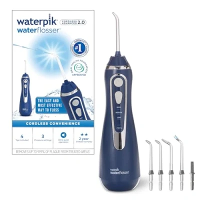 Abbildung von Waterpik Kabellose Munddusche Advanced, 4 Aufsätze, Druckbereich 3,1 bis 5,2 bar, 3 Druckeinstellungen, Induktionsladesystem, Blau