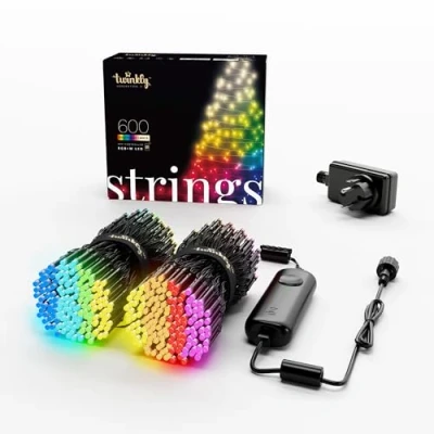 Abbildung von Twinkly Strings 600 LED RGB+ Weiß, Lichterkette, Smarte LEDs für den Innen und Außenbereich, Kompatibel mit Alexa Google Home, IP44, Weihnachtsdeko, App Steuerung, Schwarzes Kabel, 48m