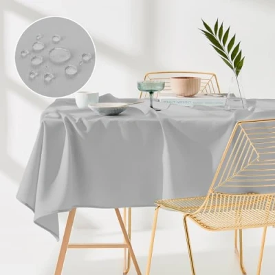 Abbildung von ROOM99 Aura Tischdecke 130 x 180 cm Tischtuch Tafeldecke Fleckschutz Abwaschbar Wasserabweisend Schmutzabweisend Polyester Rechteckig Bankett Dekoration Ganzjährig Hellgrau
