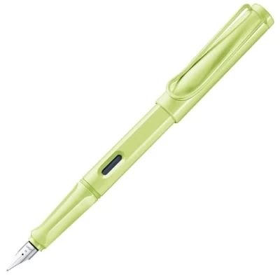 Abbildung von Lamy safari springgreen Füller Füllhalter mit ergonomischem Griff &amp; polierter Stahlfeder in Strichbreite M robuster ASA Kunststoff inkl. Tintenpatrone T 10 blau Rechtshänder